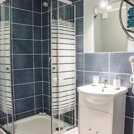 Ξενοδοχείο με διαμερίσματα Montis