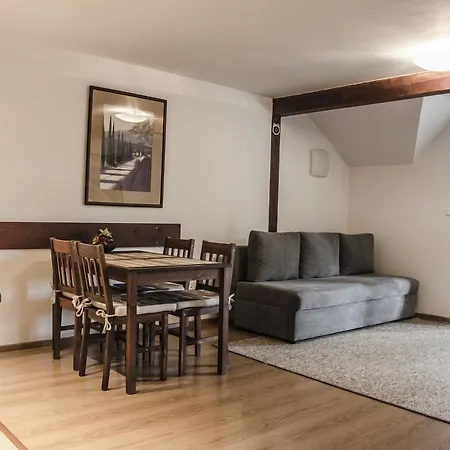 Ξενοδοχείο με διαμερίσματα Montis 3*